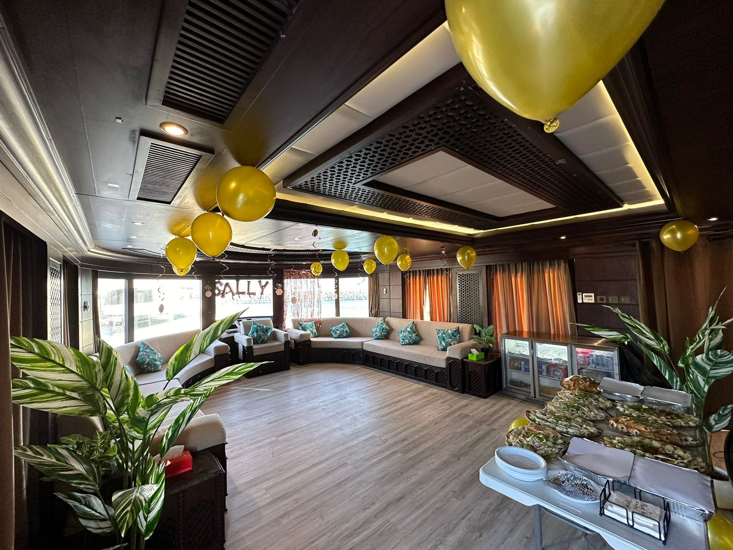 Memory House Boat 80 H